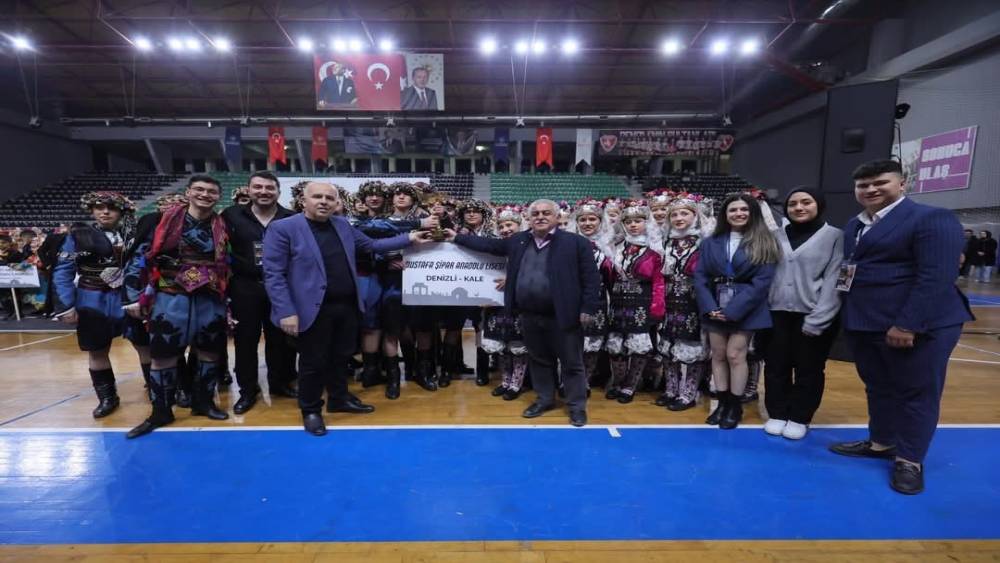 Kale Mustafa Şipar Anadolu Lisesi Halk Oyunlarında Denizli Şampiyonu Oldu