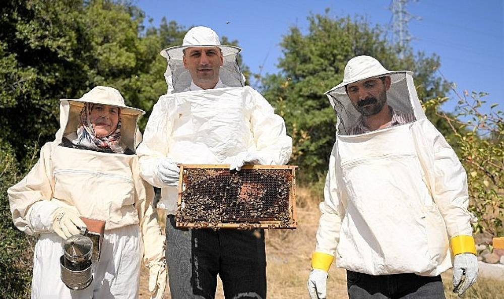 Bornova Belediyesi’nden Kırsal Kalkınmaya Arıcılık Desteği