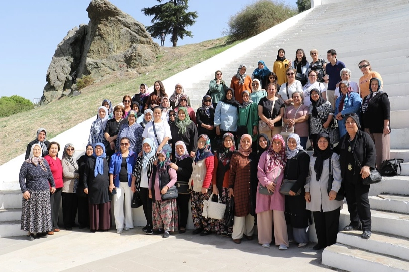 Manisalı Kadınlar Adım Adım Tarihi Keşfediyor