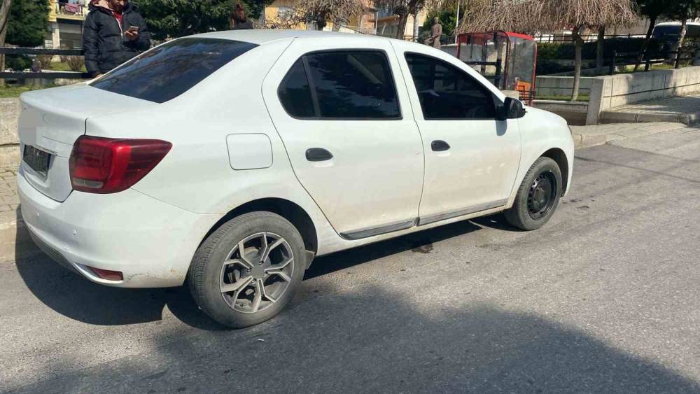 İzmir’de korsan taksi çağırıp gasbeden 3 kişi tutuklandı