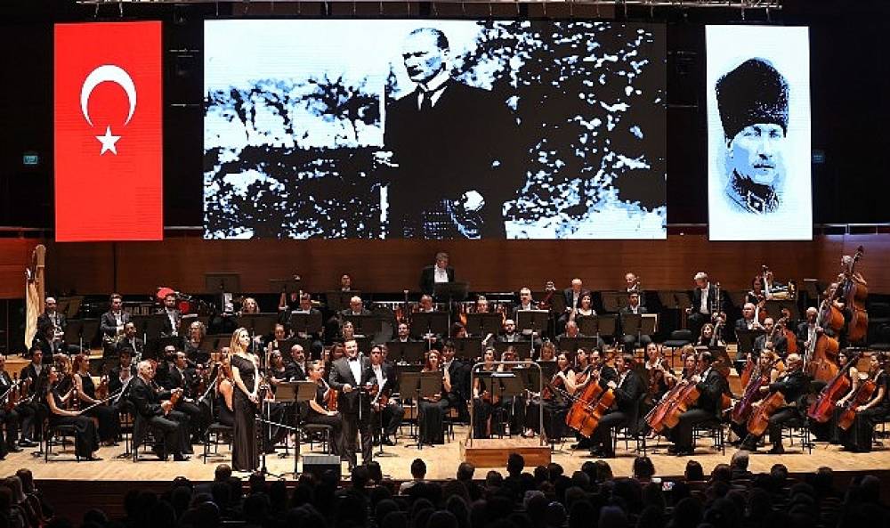 İzmir Devlet Senfoni Orkestrası'ndan Atatürk'e Özel Konser