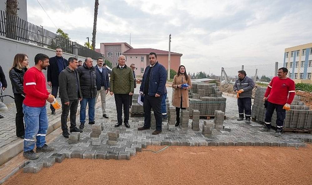 Gaziemir'in yollarında yoğun çalışma