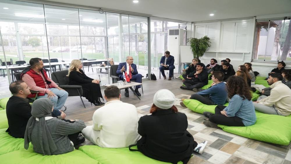 Ege Üniversitesi'nin 21 Projesi, Gençlik ve Spor Bakanlığı ÜNİDES Programından Destek Almaya Hak Kazandı