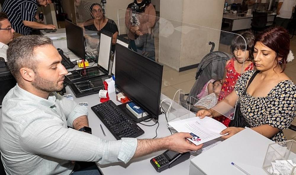 Başkan Tugay'ın seçim vaadiydi İzmirliler Anne Kart'tan memnun