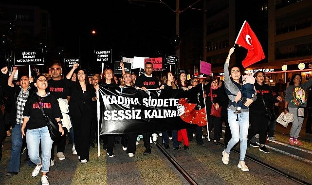 CHP İzmir Kadın Kolları'ndan 