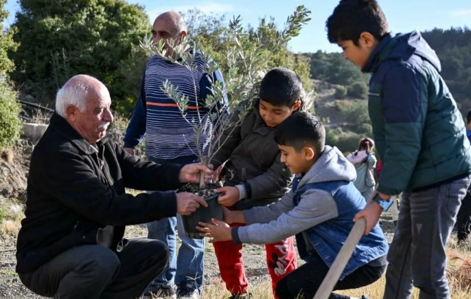 24 Kasım Öğretmenler Günü, Bornova'da anlamlı bir etkinlikle kutlandı