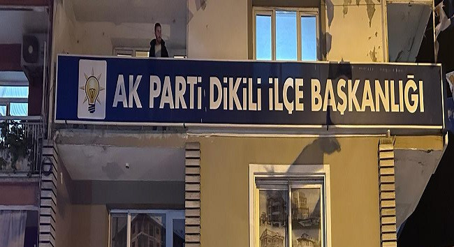 AK Parti Dikili İlçe Teşkilatı'nda delege seçimleri tamamlandı.