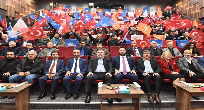 AK Parti Dikili Kongresi’nden mesaj seli!