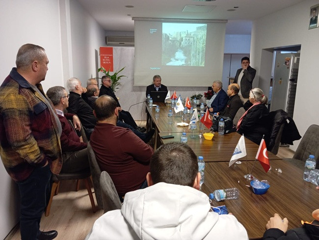 Bergama’da Osmanlı Döneminden Kalma Altın Hikayesi Anlatıldı