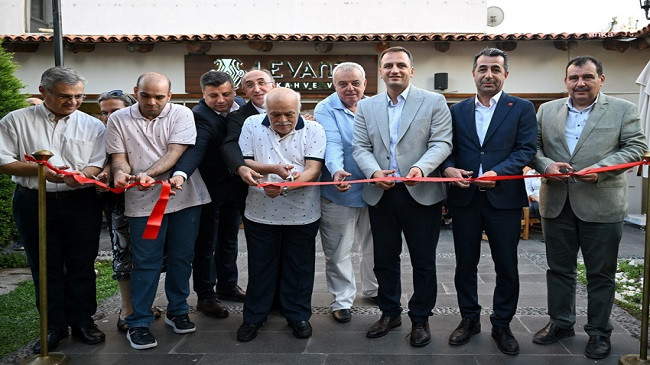 Bornova'da Levant Kafe Hizmete Açıldı