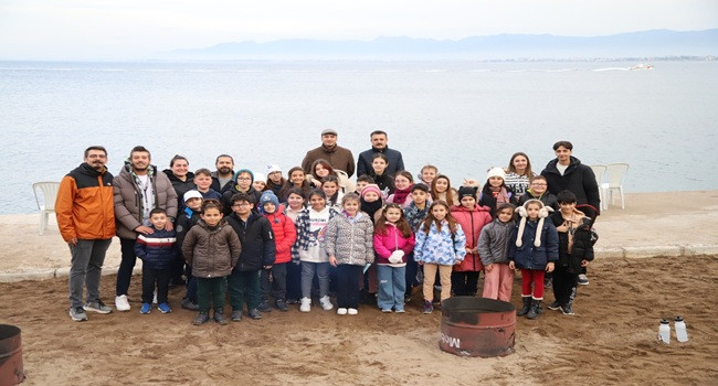 Bornovalı Çocuklar ve Aileleri Dikili’de Ağırlandı