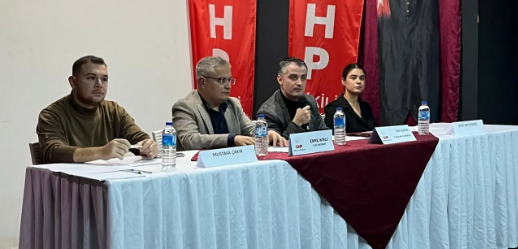 CHP Dikili'de Parti Programı Yenileme Toplantısını Gerçekleştirdi