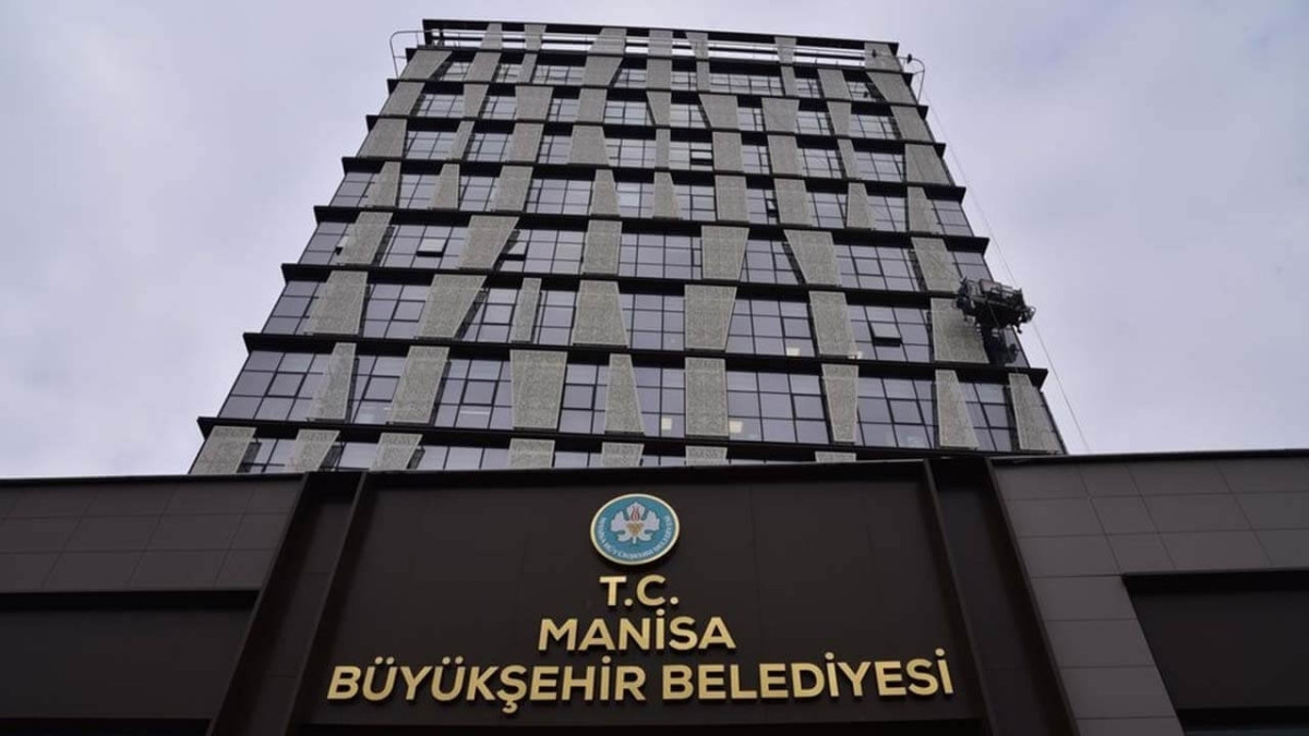 Dolandırıcılıktan atıldı, Manisa’ya ihale müdürü oldu!