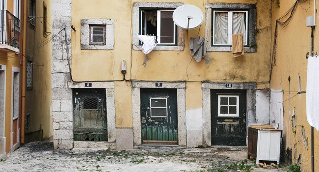 İzmir Basmane’de Şok Eden Olay: Evde Ceset Bulundu