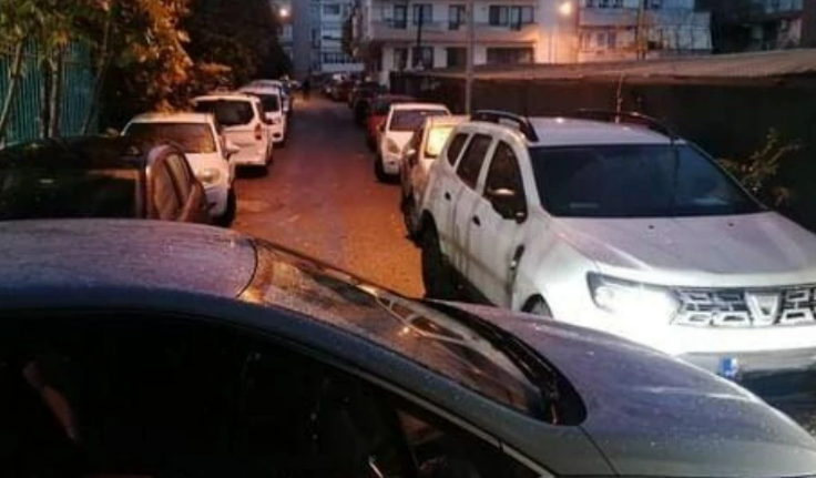 İzmir Güzelyalı’daki Otopark Çıkış Sorunu, Araç Sahiplerini Zor Durumda Bıraktı