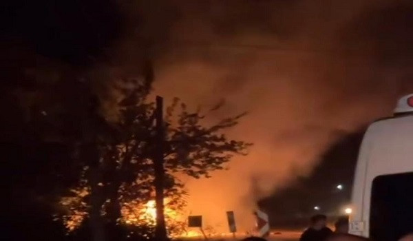 İzmir Menemen’de Araç Yangını: Araç Kullanılamaz Hale Geldi
