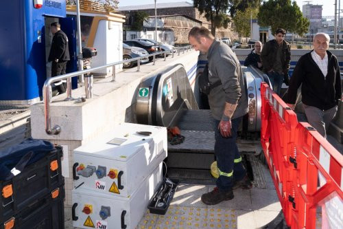 İzmir Metrosu’nda Yürüyen Merdivenler ve Asansörler Yenilendi