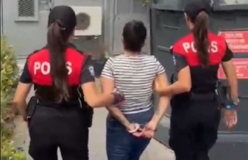 İzmir'de Aranan Dolandırıcı Yunus Polisleri Tarafından Yakalandı