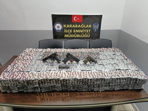 İzmir'de Uyuşturucu ve Silah Operasyonu: Baba ve Oğlu Gözaltına Alındı