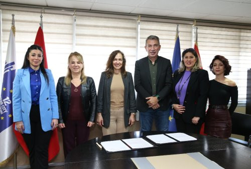 Karşıyaka'da Sağlıklı Kentleşme İçin Meslek Odalarıyla İş Birliği Protokolü İmzalandı