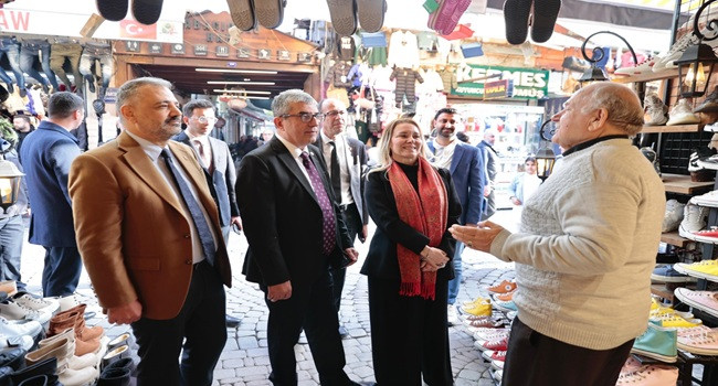 Konak Belediyesi’nden Emeklilere Destek: Mutluluk Kahveleri Yaygınlaşıyor