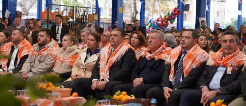 Seferihisar 24. Mandalina Şenliği’nde Coşkulu Anlar Yaşandı